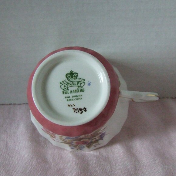 Aynsley teacup and saucer pastel pink and floral pattern vintage fine bone china - Picture 10 of 11